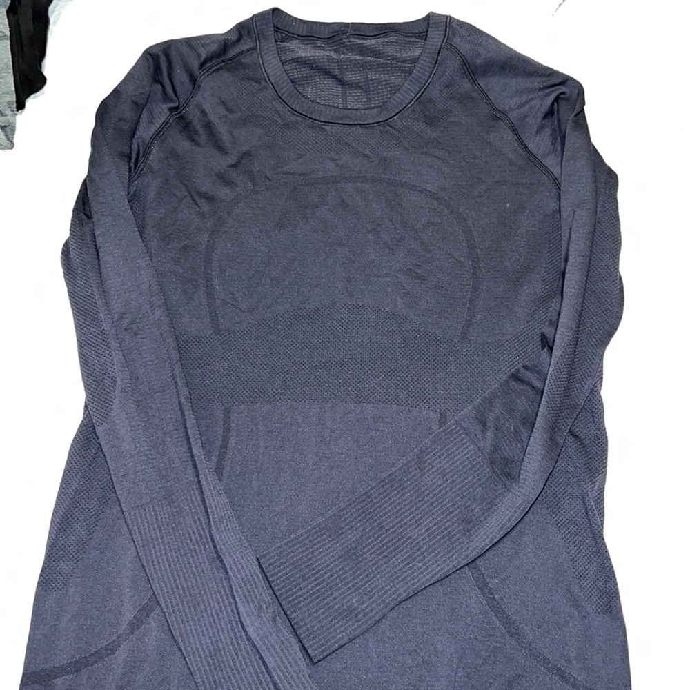Lululemon Swifty Tech Long Sleeve Navy Shirt